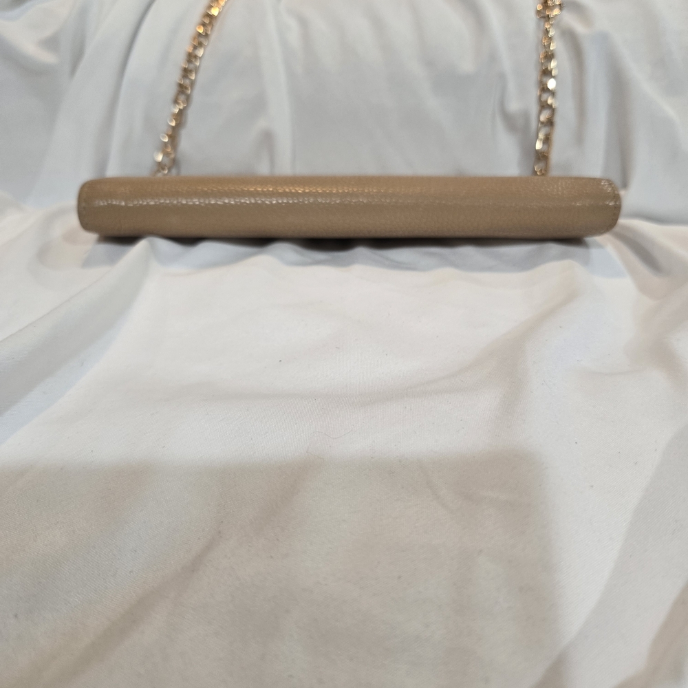 CHANEL Tan Leather Wallet - Picture 3 of 13